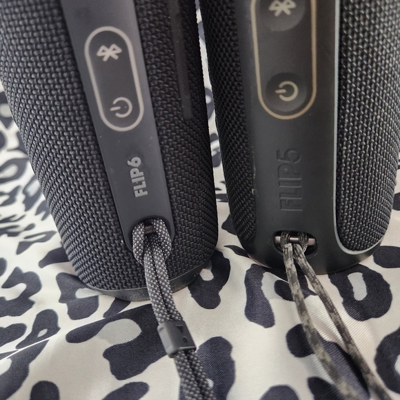 JBL FLIP 5 and FLIP 6 - Picture 2 of 2